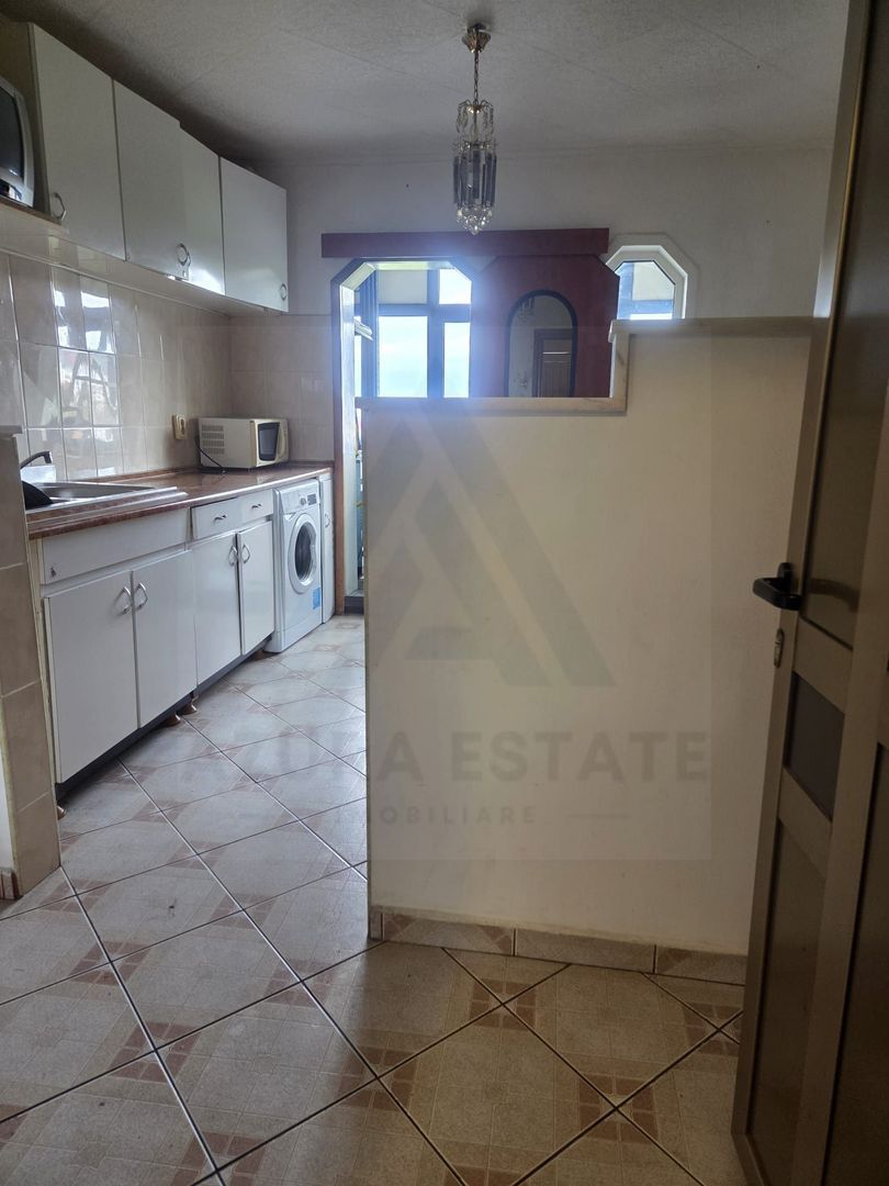 Apartament 2 camere decomandat 52 mp balcon si pivnita in Vasile Aaron