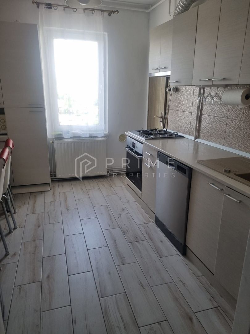 Apartament spațios cu 3 camere | Cartier Unirii