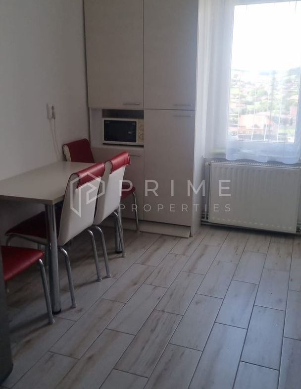 Apartament spațios cu 3 camere | Cartier Unirii