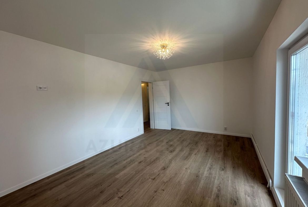 Apartament 3 camere 64 mp utili 2 bai etaj 1 complet renovat Strand