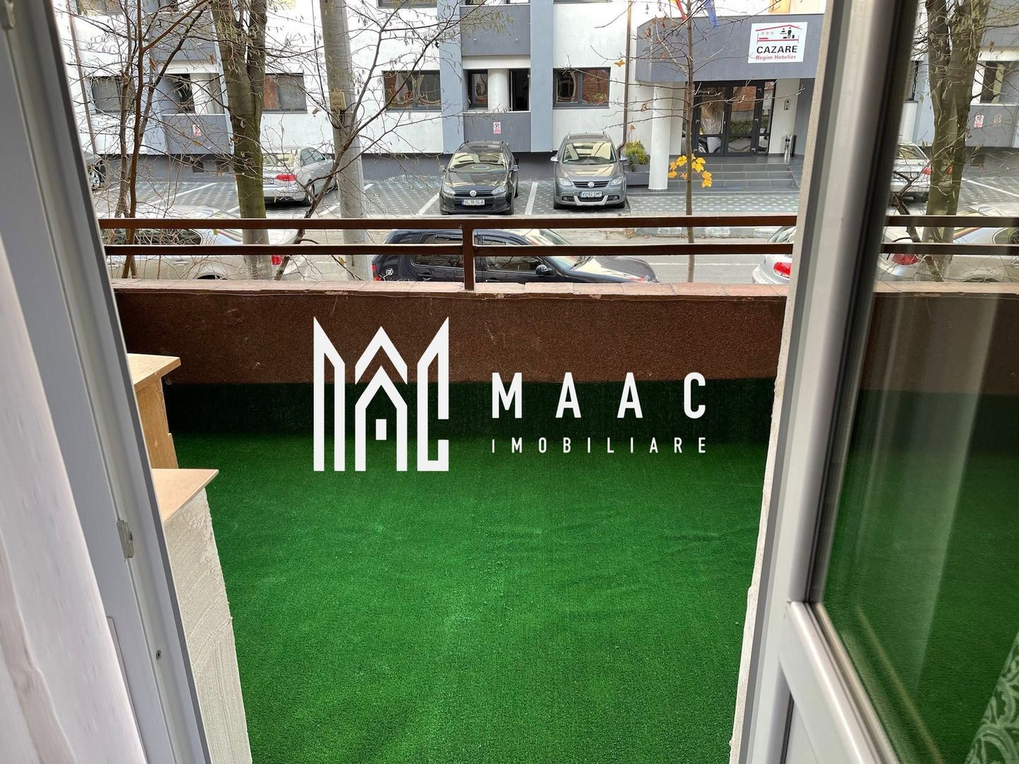 Apartament modern Ultracentral | Loc de parcare inclus | 2 balcoane |