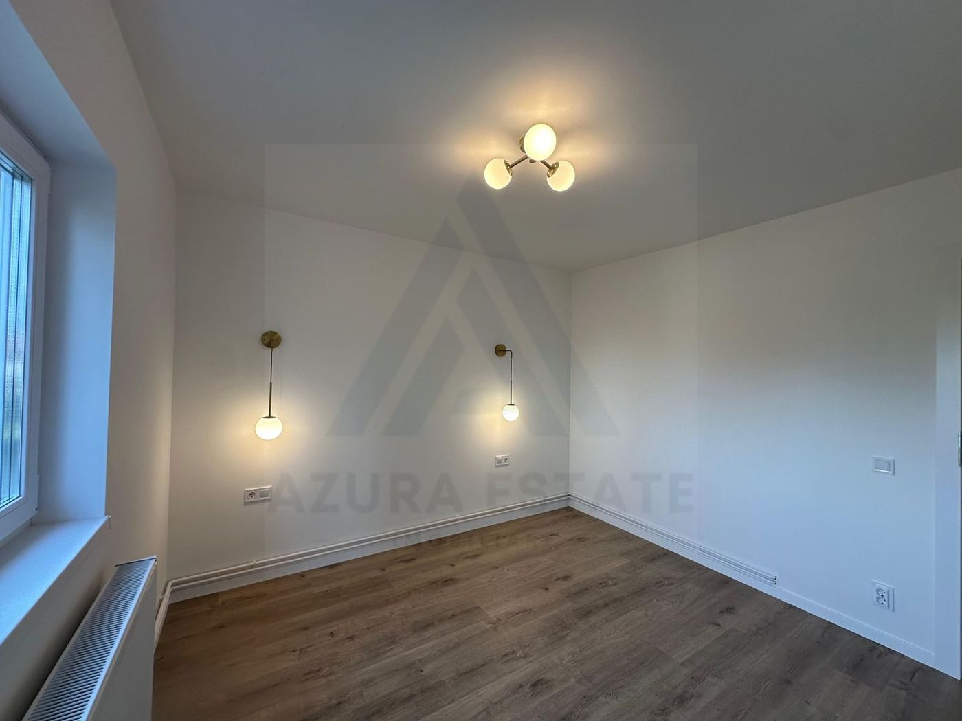 Apartament 3 camere 64 mp utili 2 bai etaj 1 complet renovat Strand