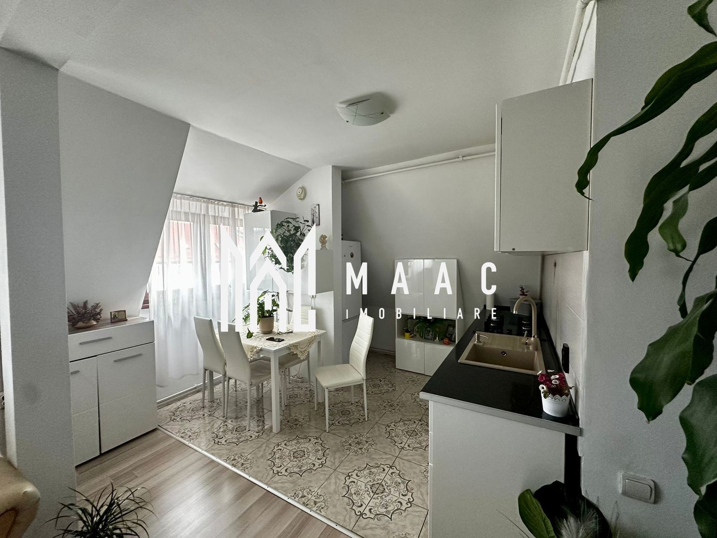 Apartament 3 camere de vânzare | Vasile Aaron, Sibiu | 61 mp, INTABULATĂ