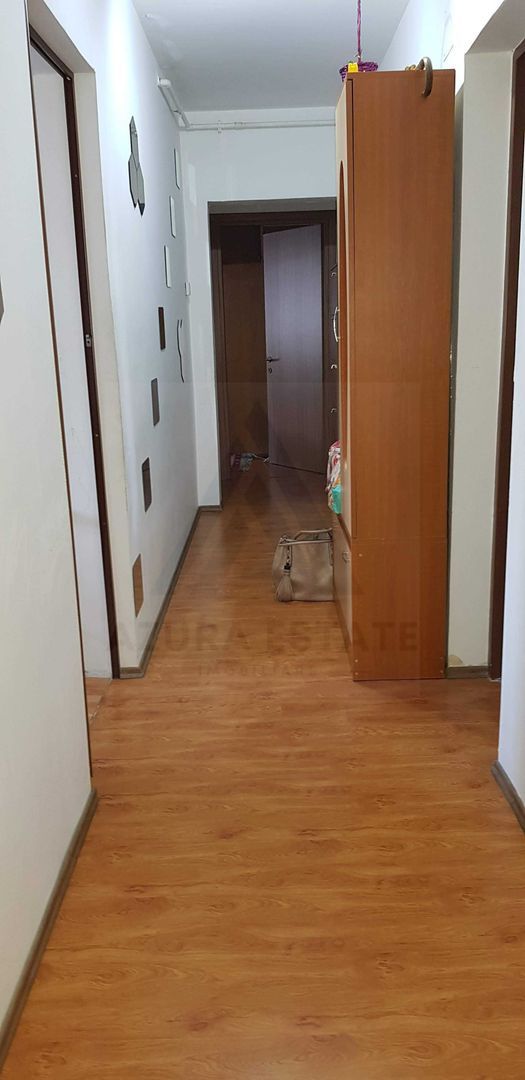 Apartament 3 camere 2 băi debara și parcare subterană în zona Terezian