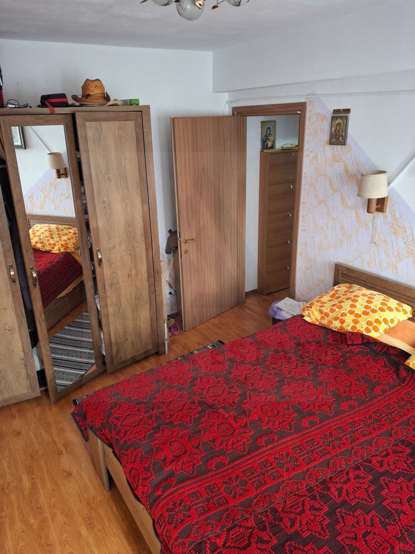 Apartament 3 camere 2 băi debara și parcare subterană în zona Terezian