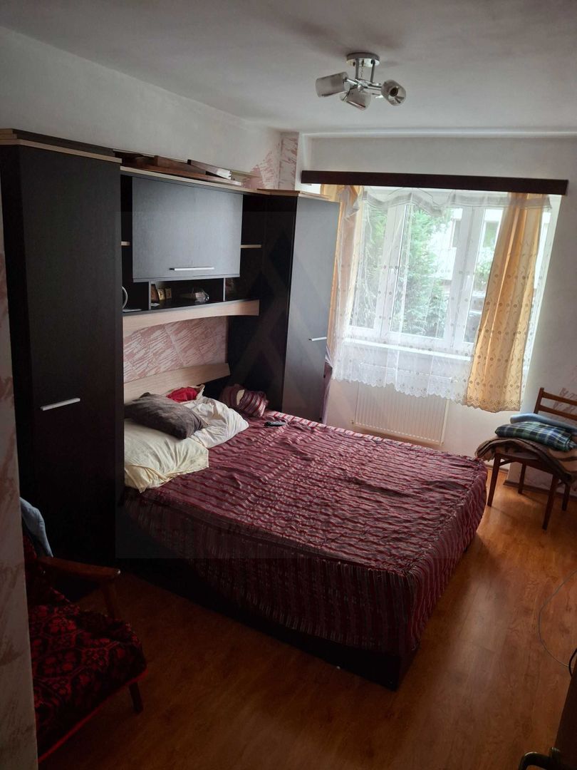 Apartament 3 camere 2 băi debara și parcare subterană în zona Terezian
