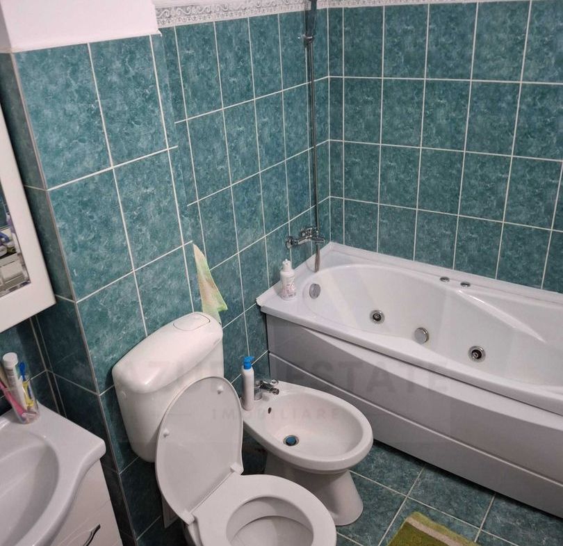 Apartament 3 camere 2 băi debara și parcare subterană în zona Terezian
