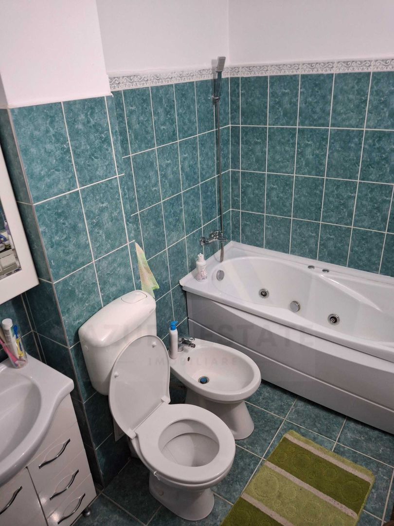 Apartament 3 camere 2 băi debara și parcare subterană în zona Terezian