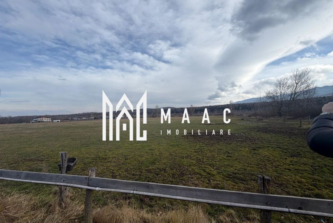 Teren intravilan 900 mp | Periferie, Avrig | la stradă, priveliște Făgăraș