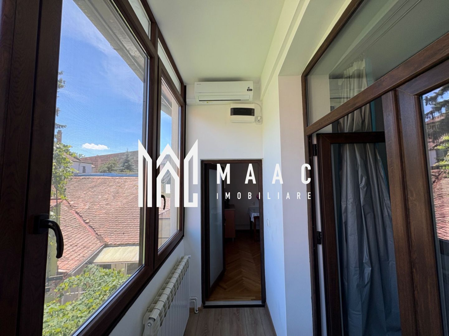 Apartament de vânzare Sibiu | 3 camere | Ultracentral, garaj, 2 pivnițe