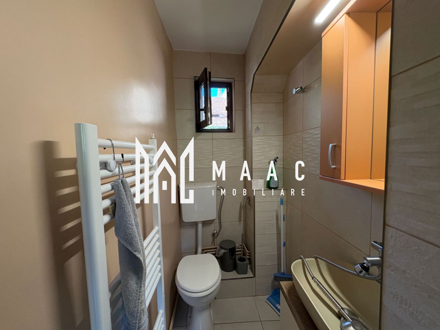 Apartament de vânzare Sibiu | 3 camere | Ultracentral, garaj, 2 pivnițe