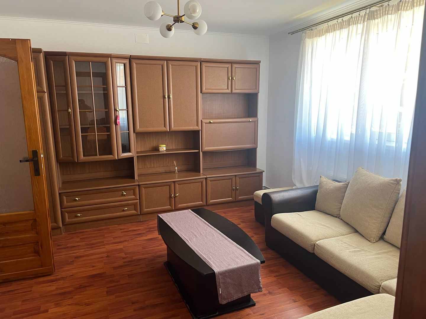 anBn-12926 CASA DE INCHIRIAT