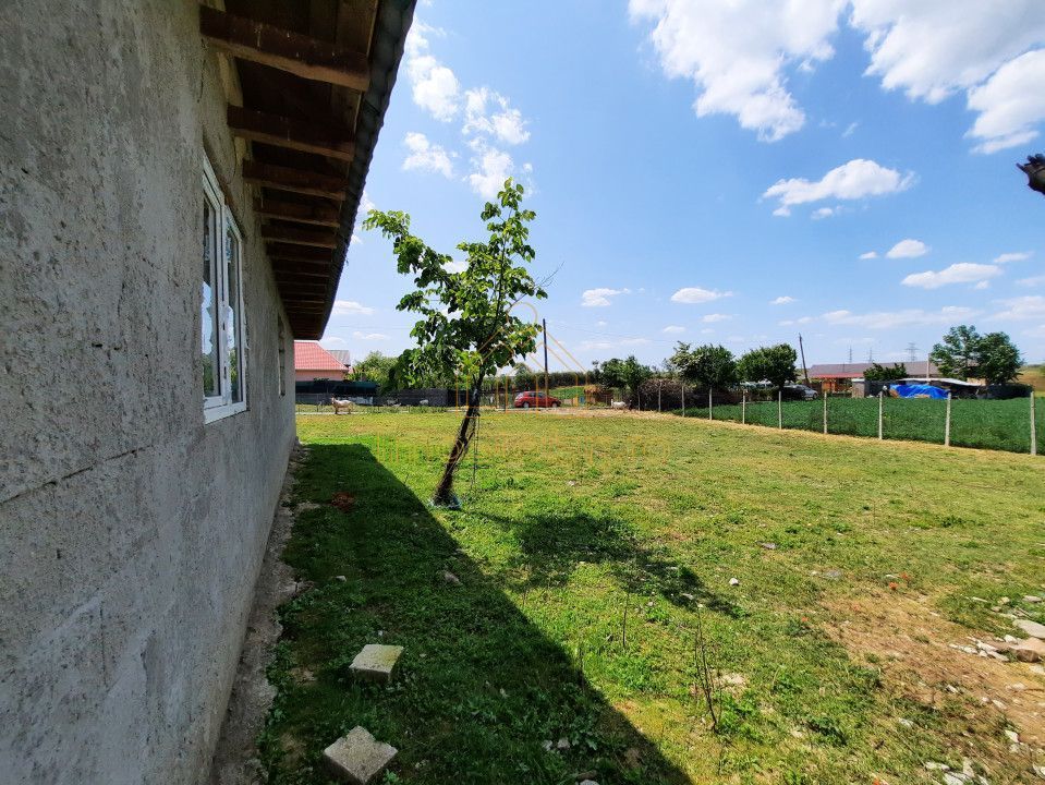 Nazarcea | Casa cu teren de 1000 mp si toate utilitatile la poarta