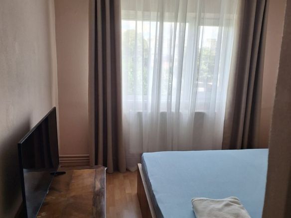Regim hotelier, 2 camere, Micro 17, 200 lei/noapte