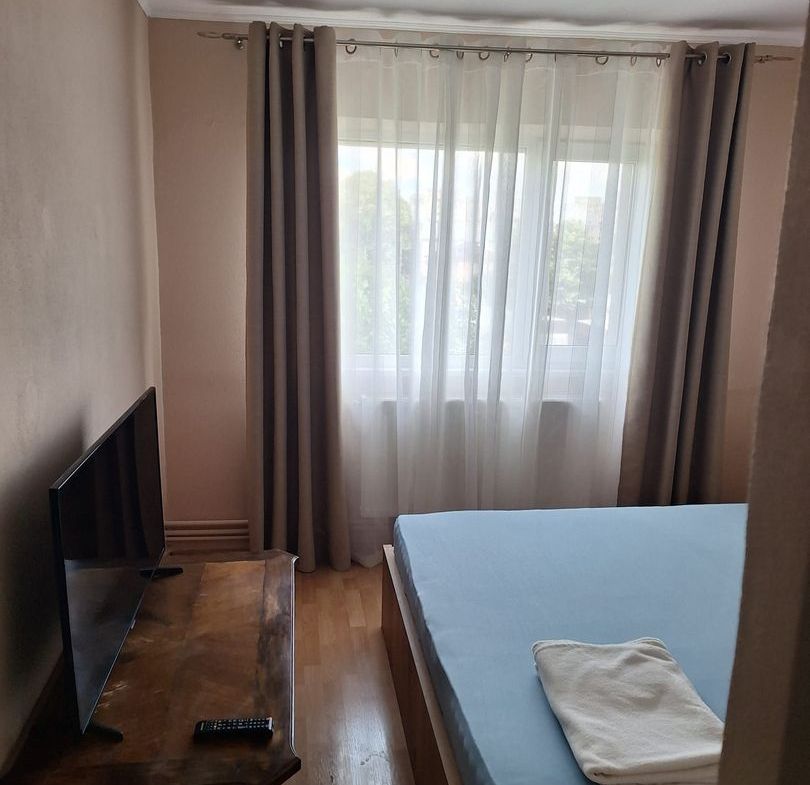 Regim hotelier, 2 camere, Micro 17, 200 lei/noapte