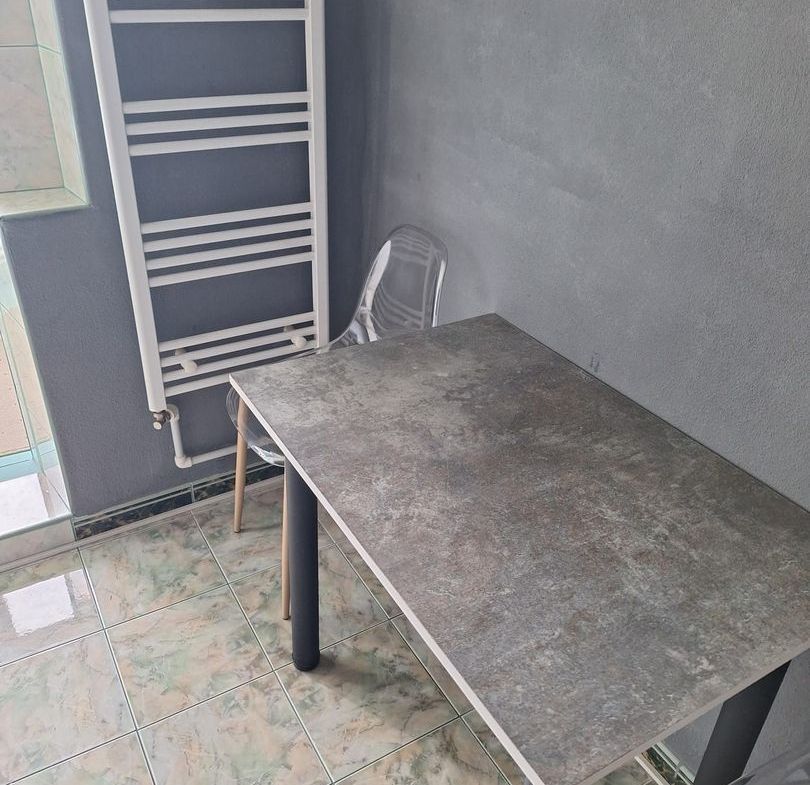 Regim hotelier, 2 camere, Micro 17, 200 lei/noapte