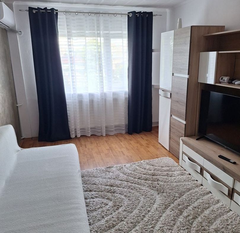 Regim hotelier, 2 camere, Micro 17, 200 lei/noapte