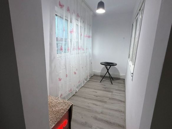 De vanzare apartament cu 2 camere, etaj 4/4, recent renovat, 33.000 euro