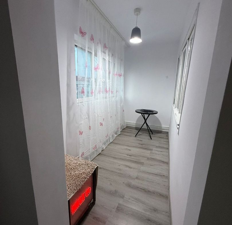 De vanzare apartament cu 2 camere, etaj 4/4, recent renovat, 33.000 euro