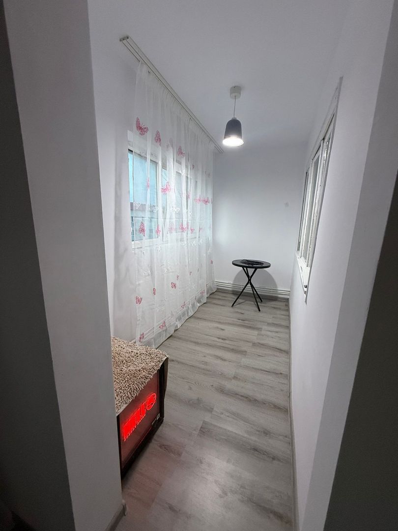 De vanzare apartament cu 2 camere, etaj 4/4, recent renovat, 33.000 euro