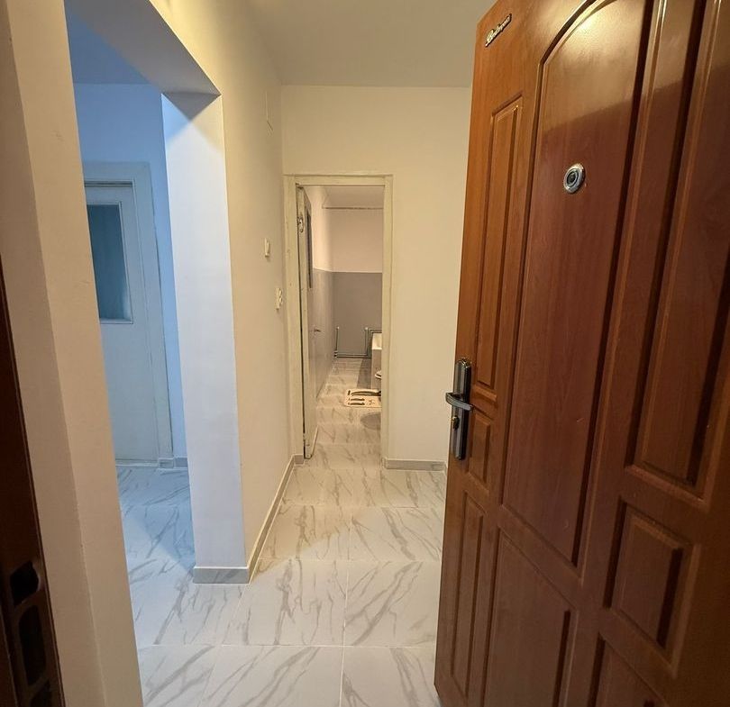 De vanzare apartament cu 2 camere, etaj 4/4, recent renovat, 33.000 euro