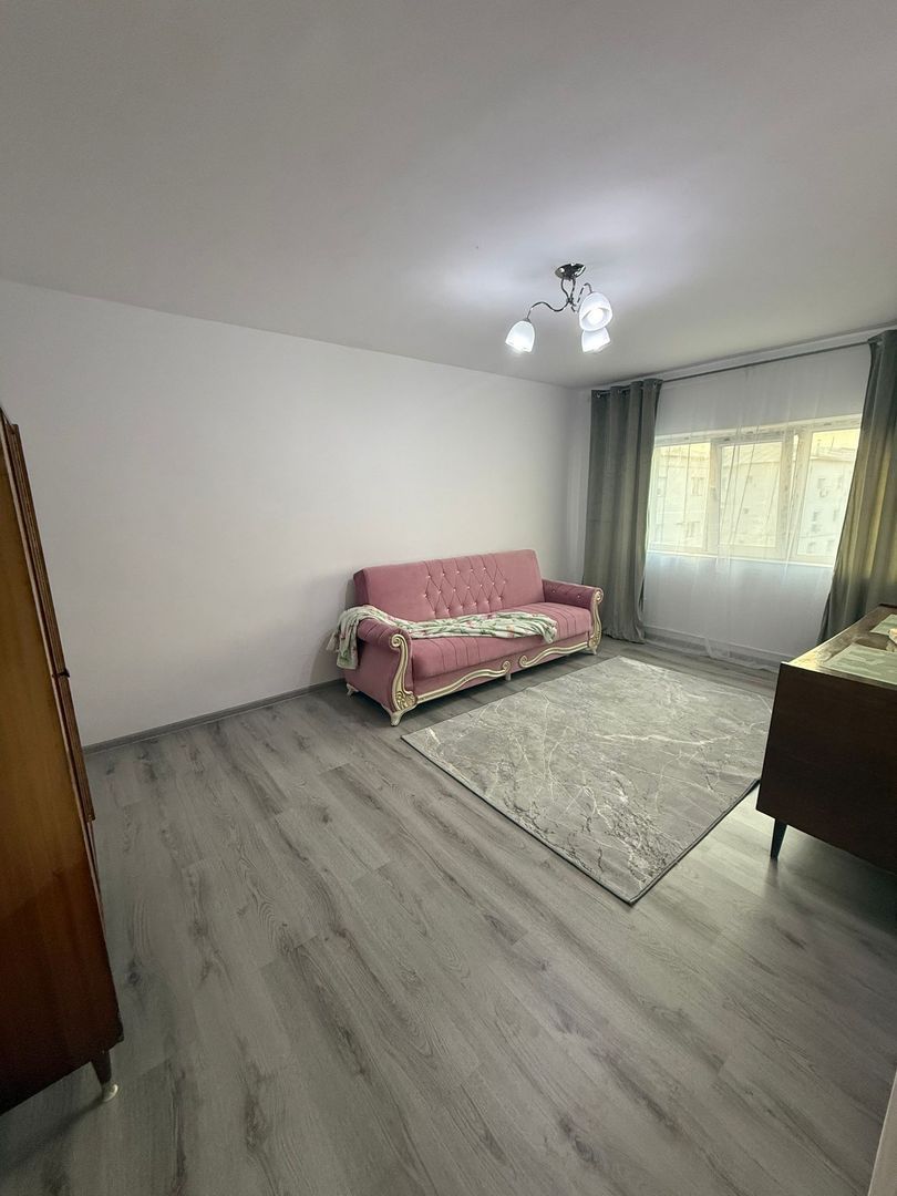 De vanzare apartament cu 2 camere, etaj 4/4, recent renovat, 33.000 euro