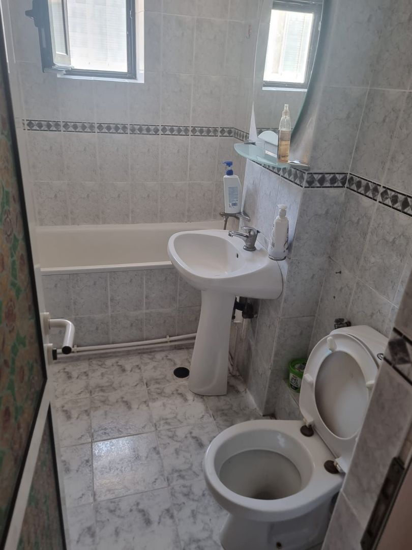De inchiriat apartament cu 3 camere, zona Garii, etaj 3, 490 euro negociabi