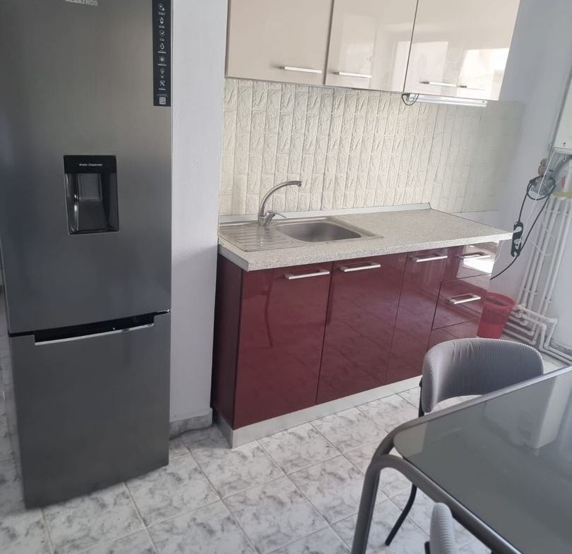 De inchiriat apartament cu 3 camere, zona Garii, etaj 3, 490 euro negociabi
