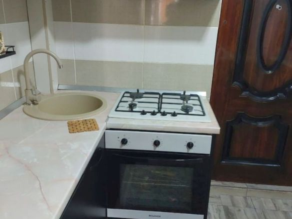 De vanzare garsoniera micro 40, la C-uri, parter, 33.500 euro negociabil