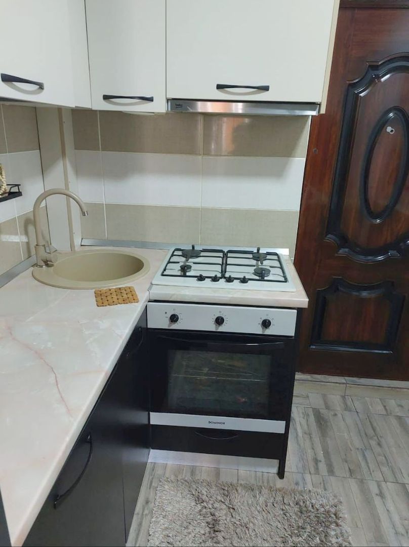 De vanzare garsoniera micro 40, la C-uri, parter, 33.500 euro negociabil