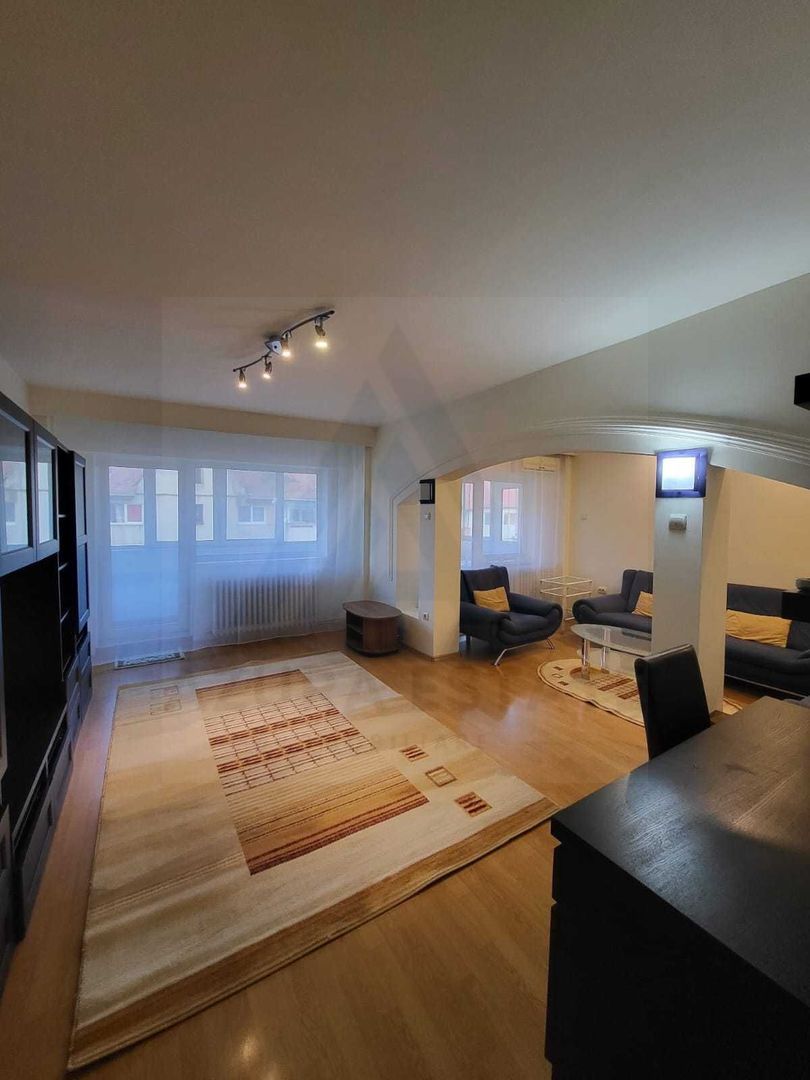 anBn-13268 Apartament renovat 3 camere 2 bai 85 mp utili in zona Centrala