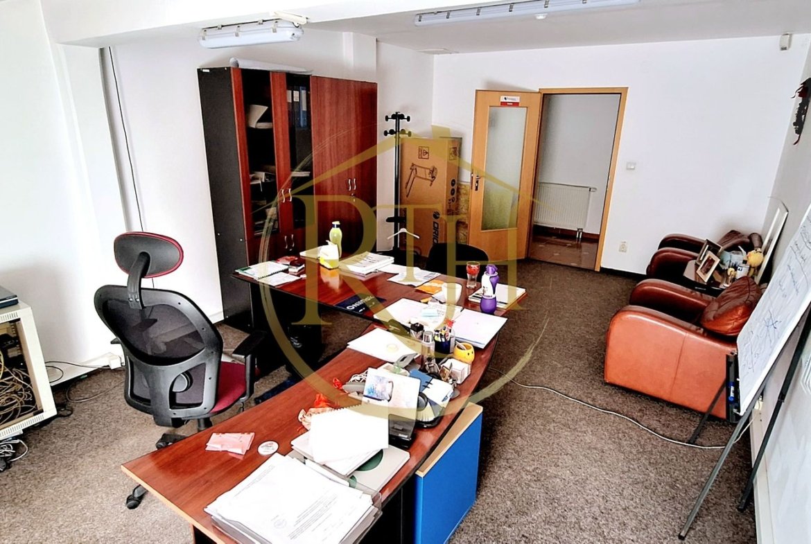 Oferim spre inchiriere spatii pentru birouri, zona Soarelui