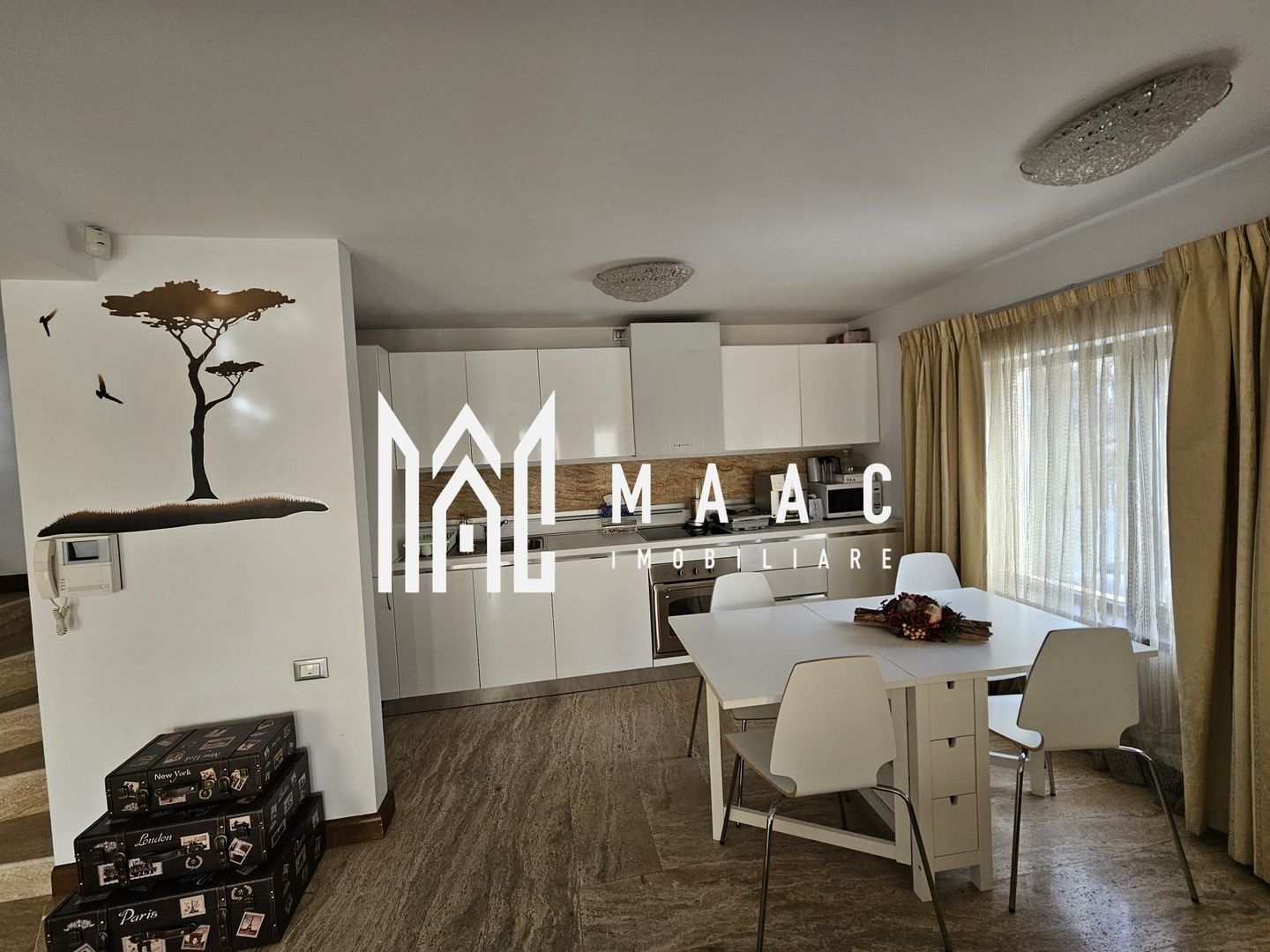 Casă Individuală  | 236 mp utili | Garaj | Cartier Tilisca