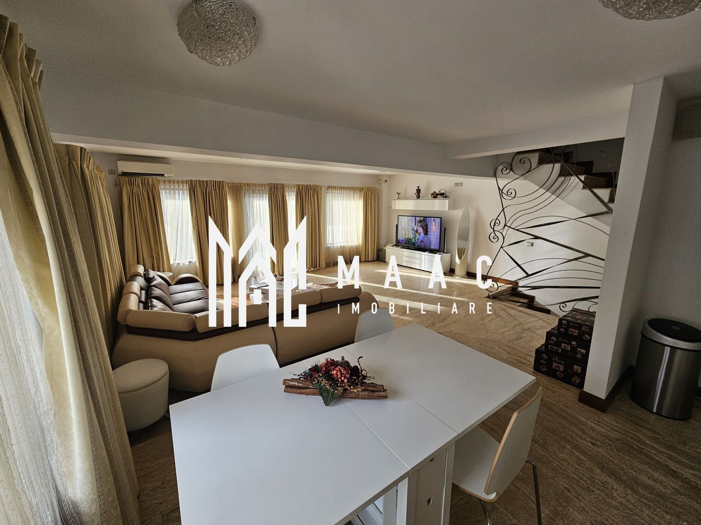 Casă Individuală  | 236 mp utili | Garaj | Cartier Tilisca