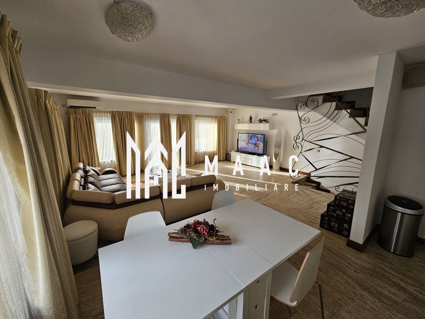 Casă Individuală  | 236 mp utili | Garaj | Cartier Tilisca
