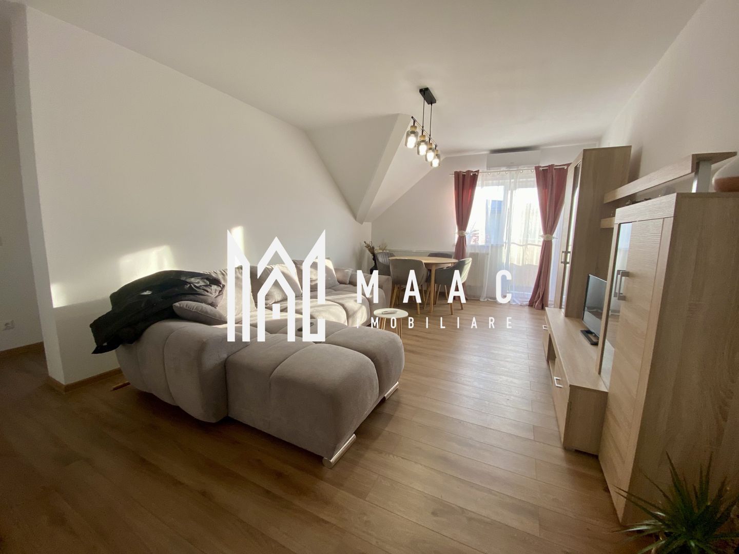 Apartament 2 camere | Etaj 3 | Balcon | Parcare | Selimbar