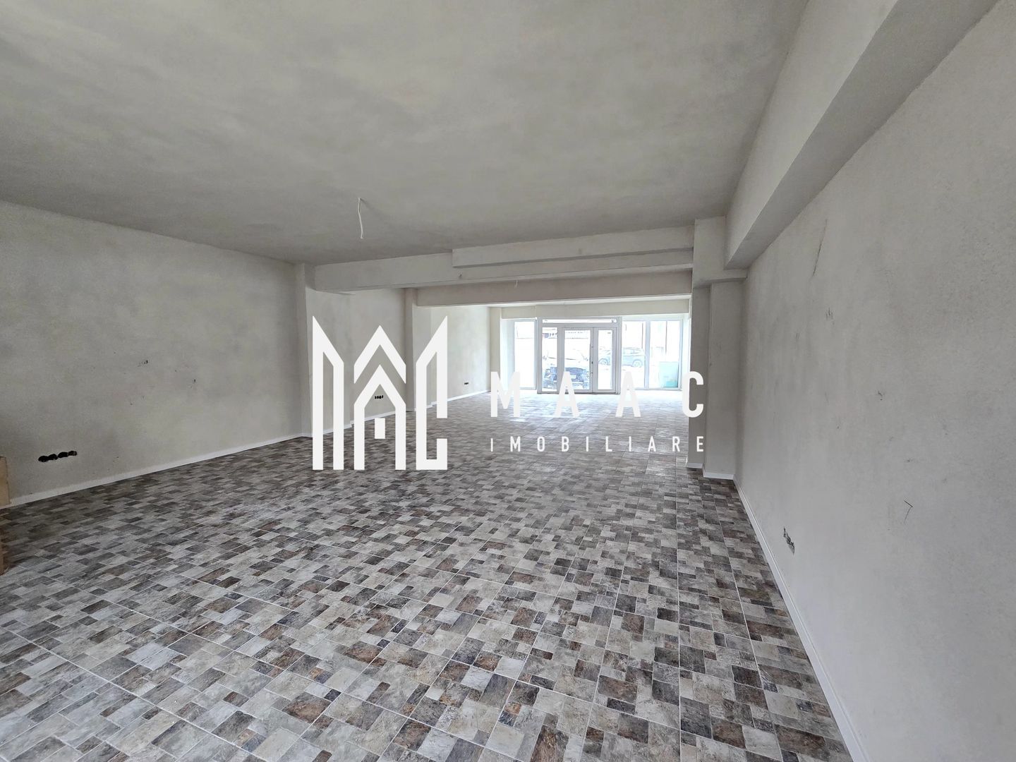 Spațiu comercial | 94MPU | Vad Pietonal | Turnisor
