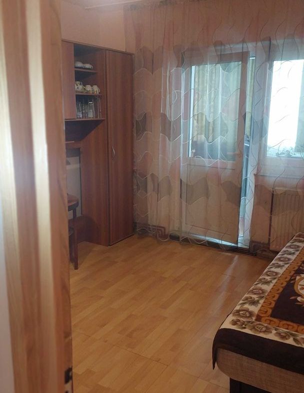 Propritar vand apartament cu 4 camere Timisoara