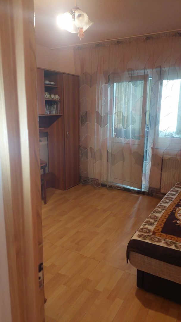 anBn-14728 Propritar vand apartament cu 4 camere Timisoara