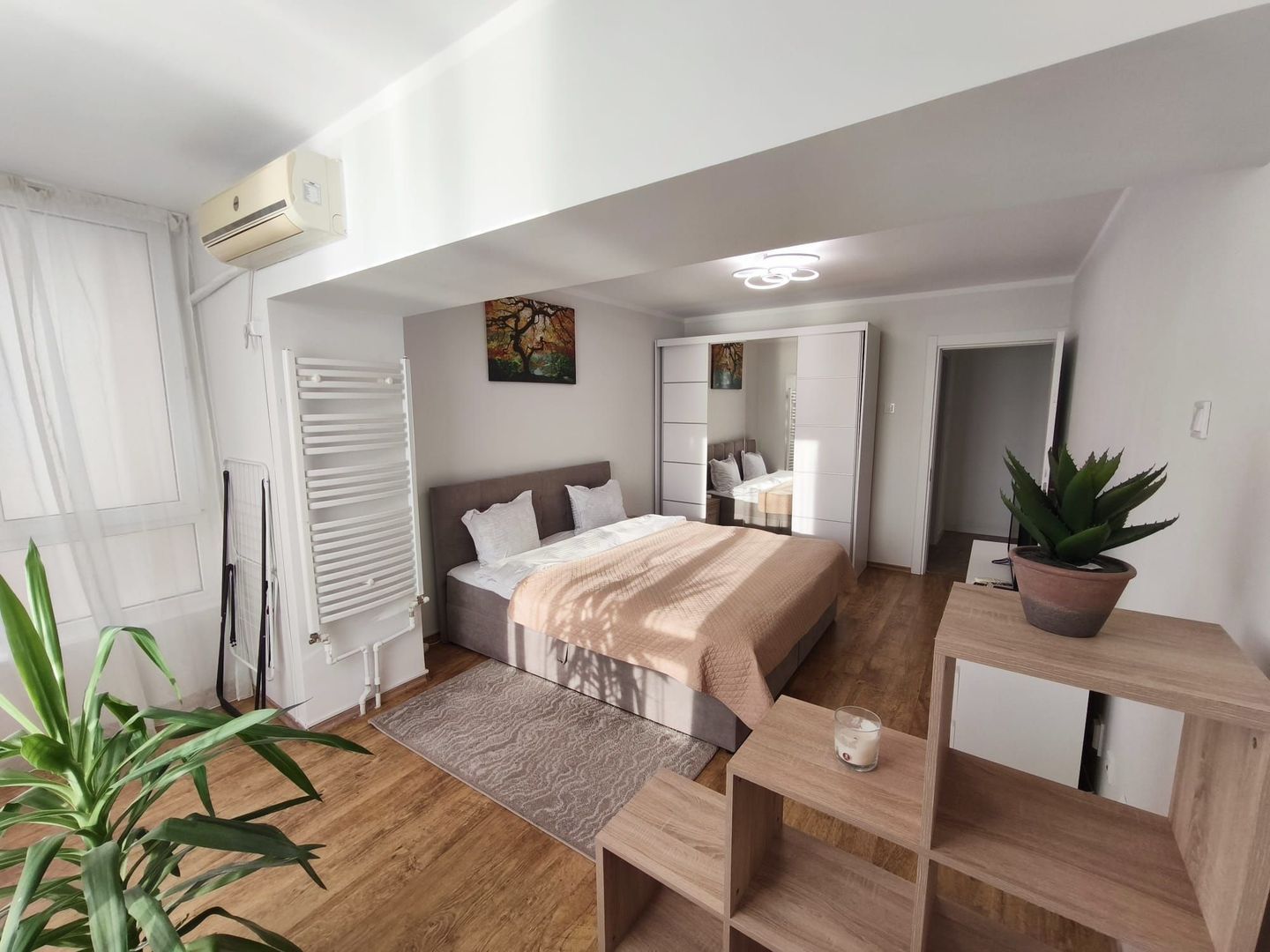 De vanzare apartament cu 3 camere , etaj 8/9 , Faleza, 165.000 euro