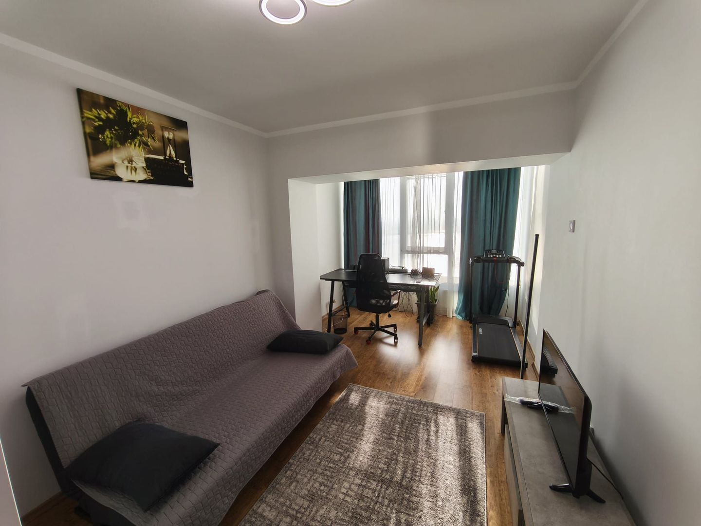 De vanzare apartament cu 3 camere , etaj 8/9 , Faleza, 165.000 euro