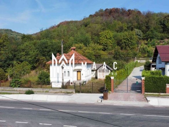 Casa de vanzare | teren intravilan| Troianu| 2166mp