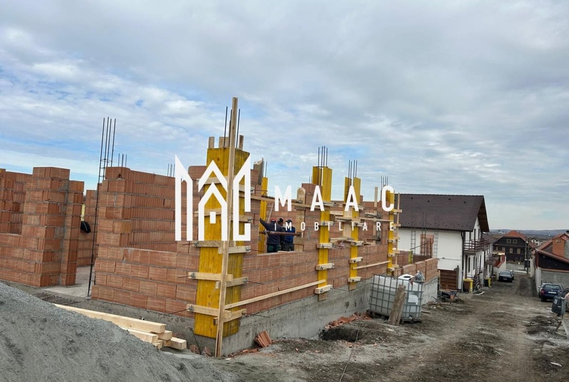 Casă Tip Duplex | 4 Camere | 2 Balcoane | Terasă | Șura Mică