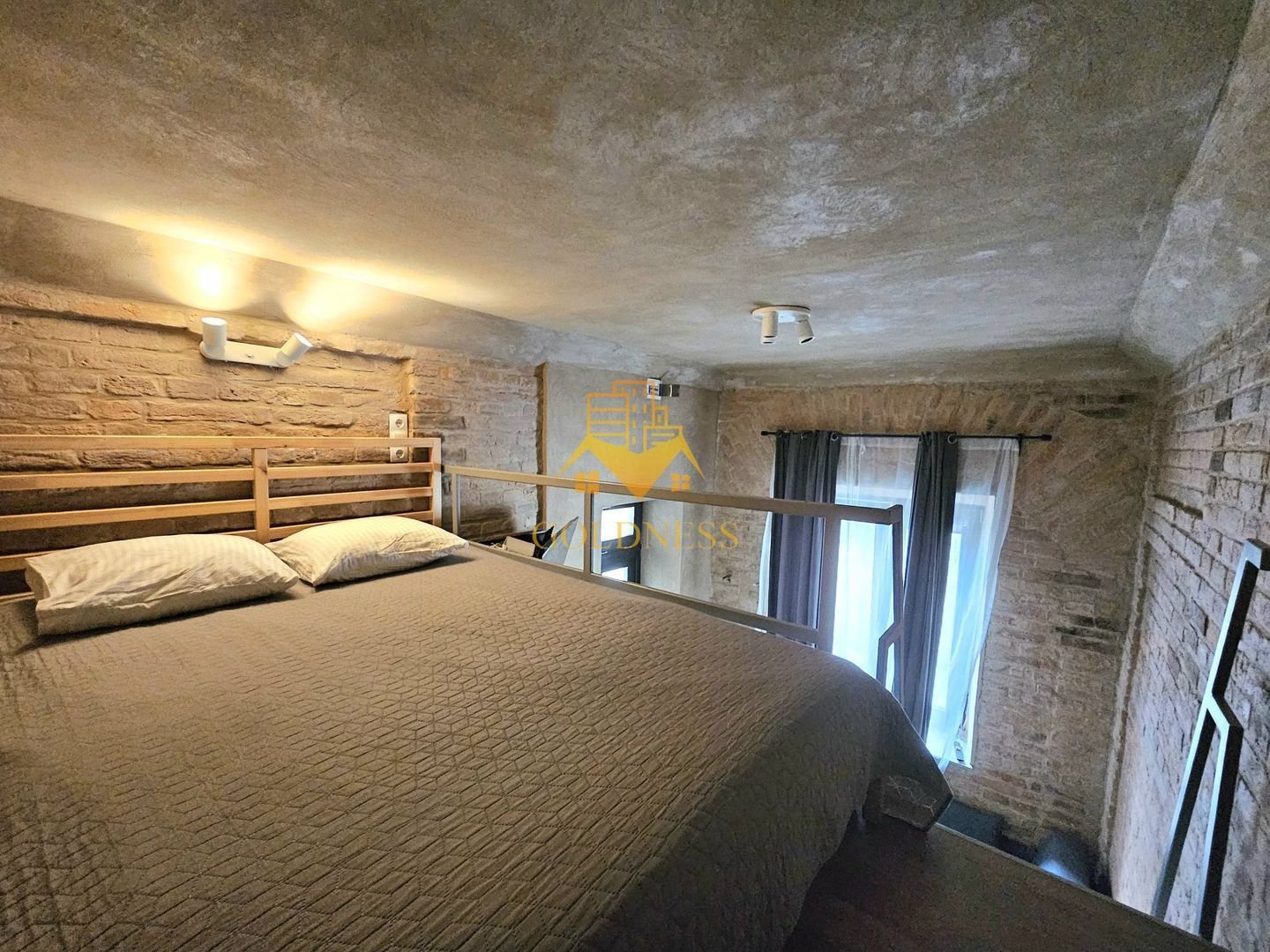anBn-1502 Studio tip loft, UltraCentral, Piața Muzeului, Piața Mihai Viteazul