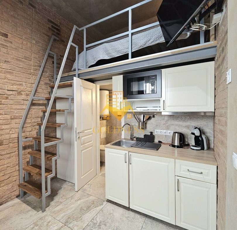 Studio tip loft, UltraCentral, Piața Muzeului, Piața Mihai Viteazul