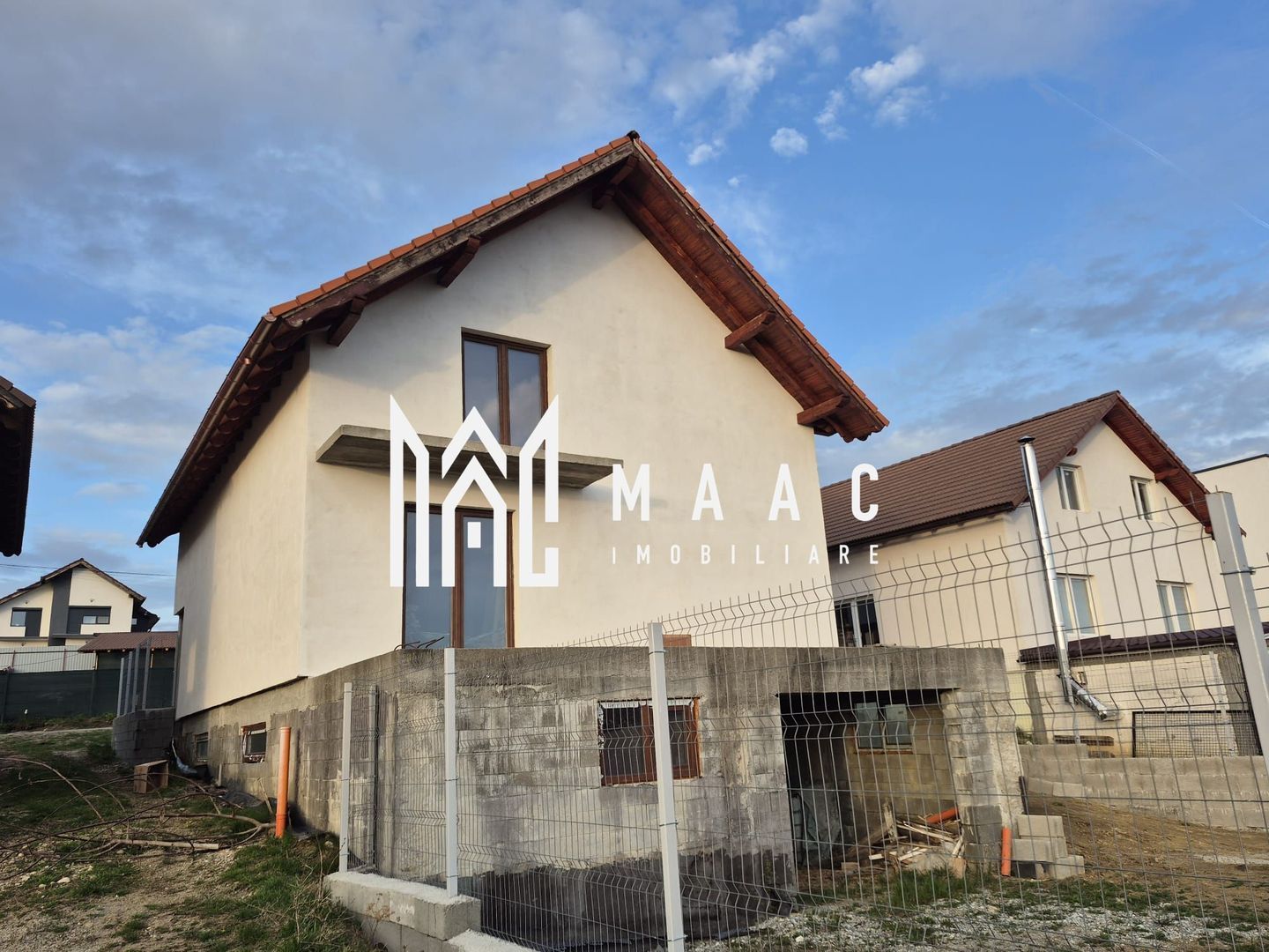 Casa individuala | 150 mp utili | Teren 496 mp | Sura Mare