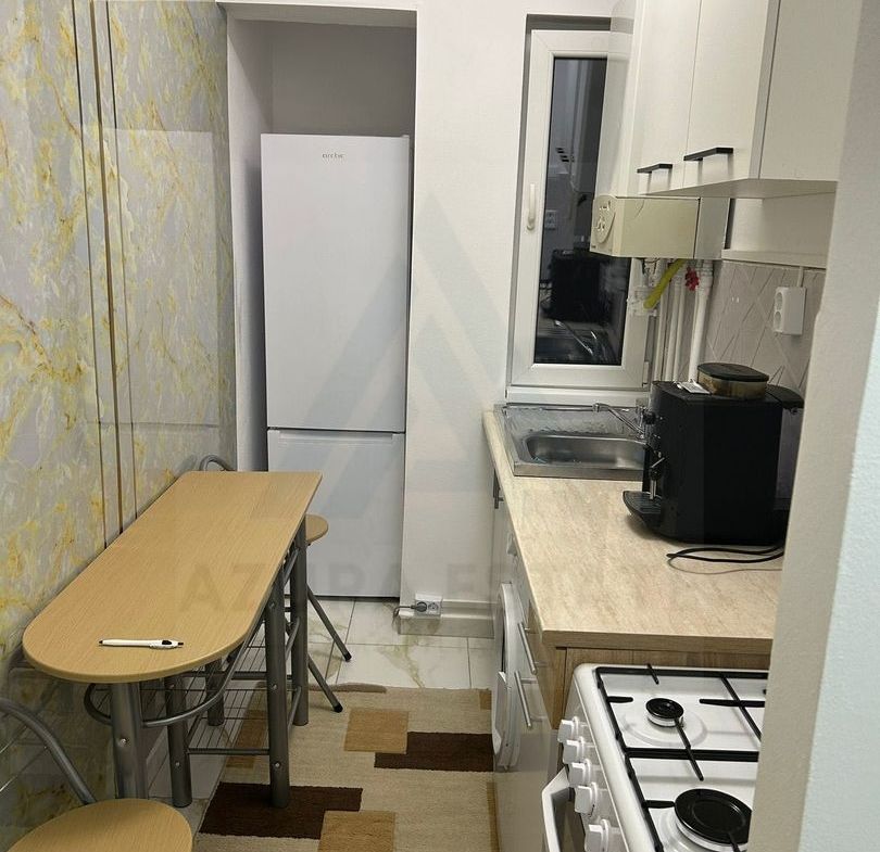 Apartament 2 camere 40 mp utili etajul 1 Zona Cedonia