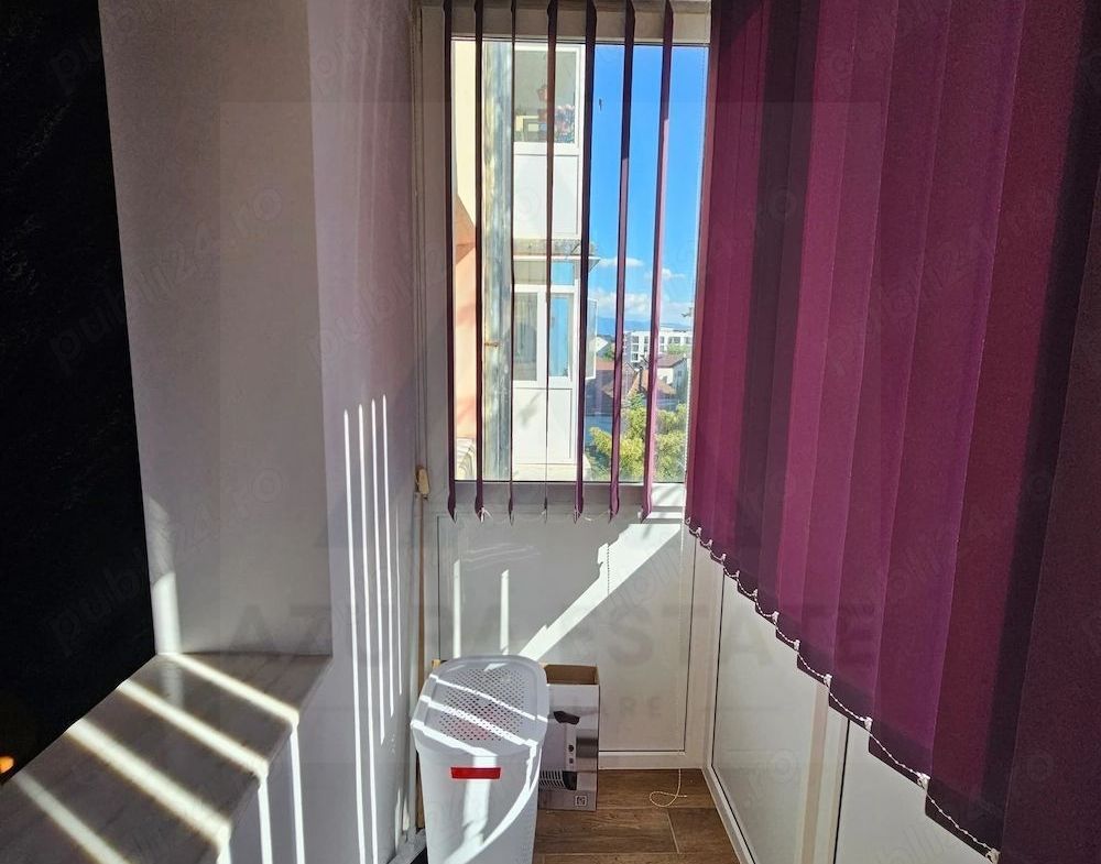 Vând apartament 3 camere , etajul 3 din 4+M, Sibiu, Zona Piața Rahova