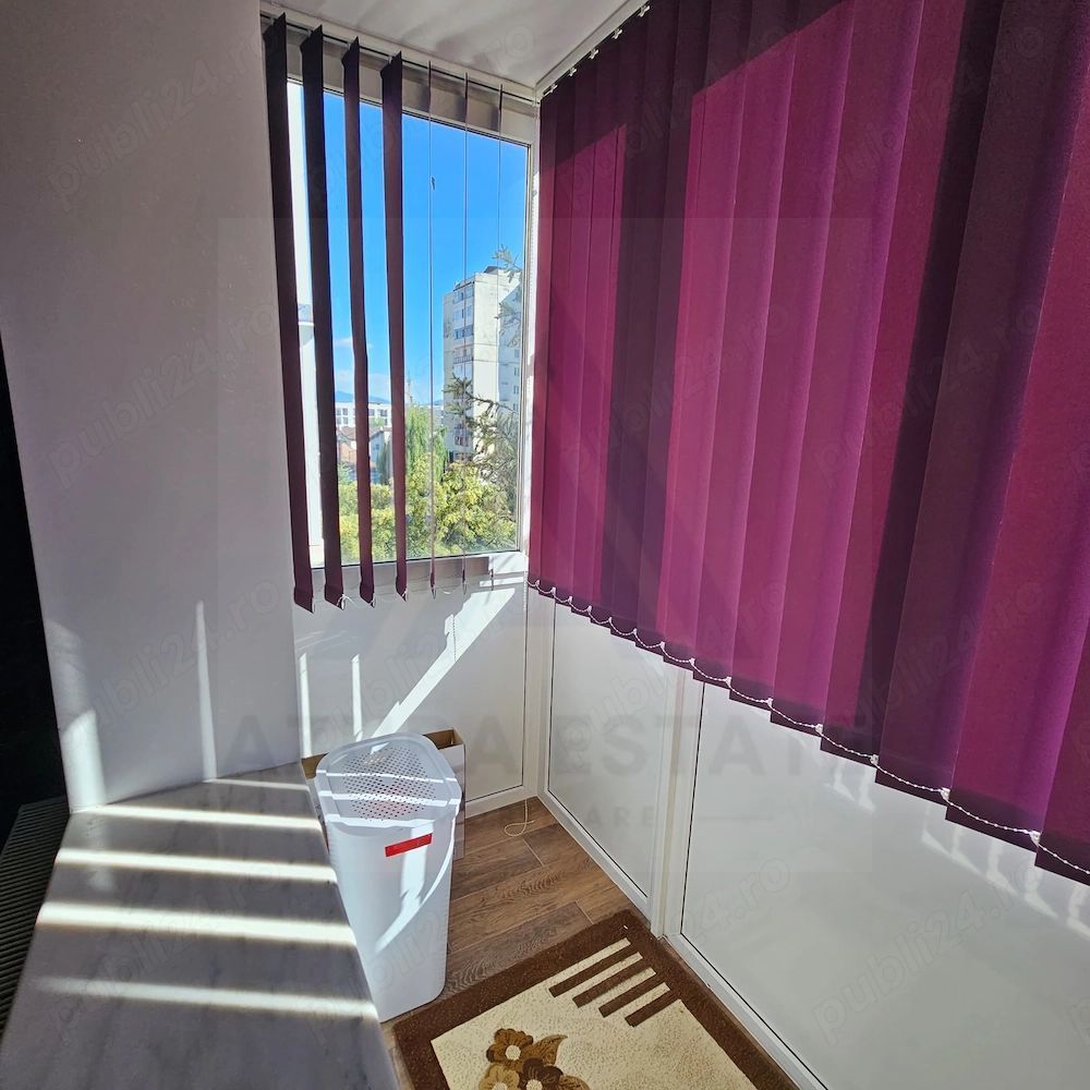 Vând apartament 3 camere , etajul 3 din 4+M, Sibiu, Zona Piața Rahova
