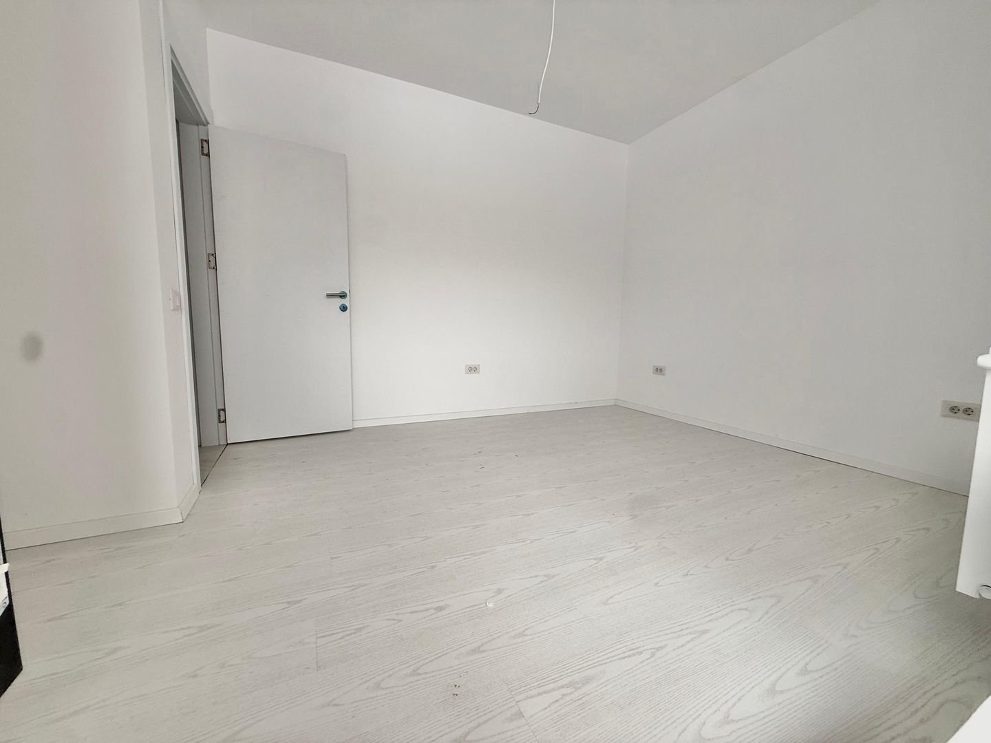 anBn-1535 Ap. doua camere zona Militari Residence DOUA BALCOANE
